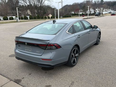 Used 2023 Honda Accord Sport image 3