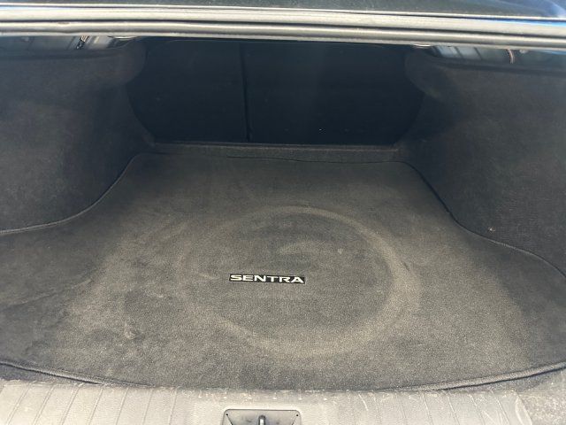 Used 2025 Nissan Sentra SR FWD image 16