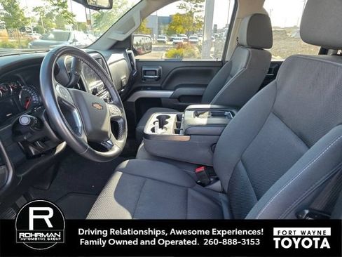 Used 2019 Chevrolet Silverado 1500 LT w/ LPO, Black Pack AWD/4WD image 6