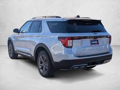 New 2025 Ford Explorer Active w/ Active Comfort Package image 8
