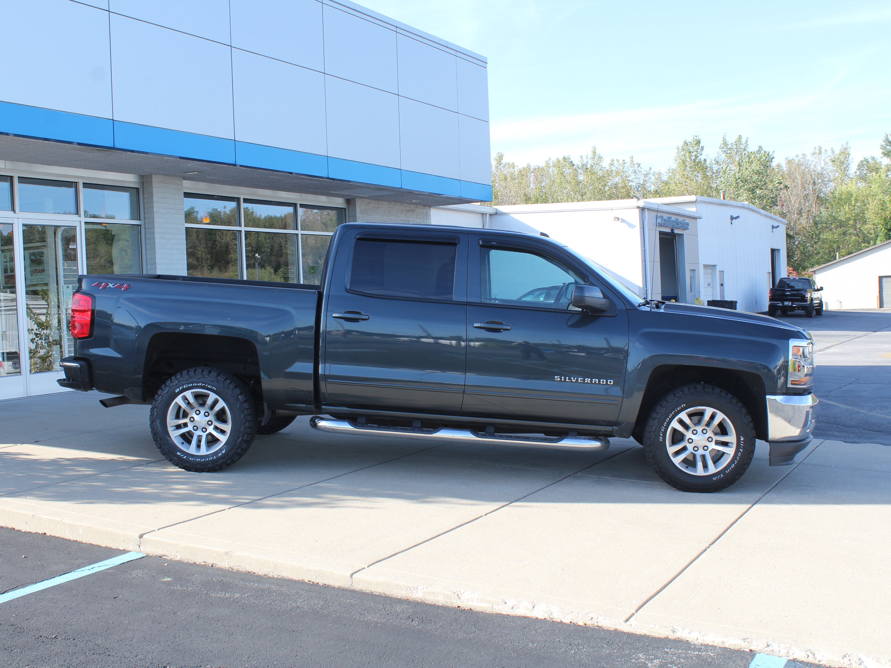 Used 2018 Chevrolet Silverado 1500 LT w/ All Star Edition AWD/4WD image 5
