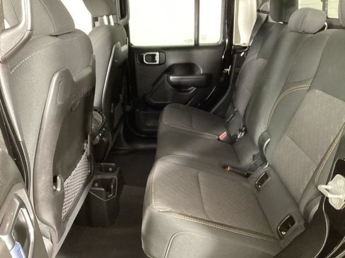 Used 2026 Jeep Gladiator Mojave AWD/4WD image 22
