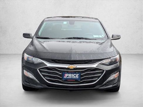 Used 2022 Chevrolet Malibu LT image 2