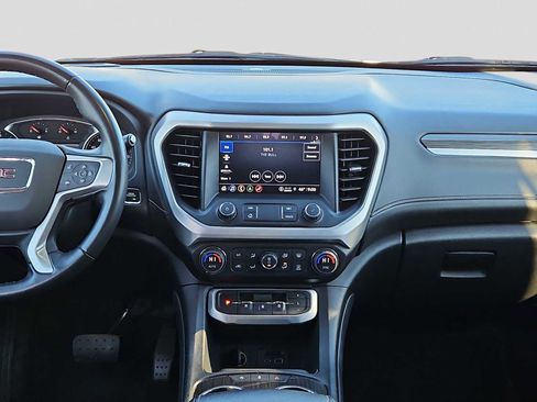 Used 2023 GMC Acadia SLT image 15
