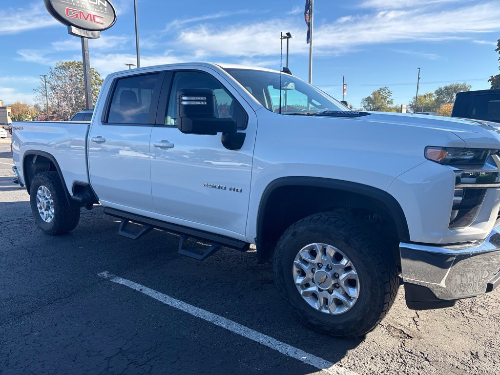 Used 2021 Chevrolet Silverado 2500 LT w/ Fleet Comfort Package AWD/4WD image 6