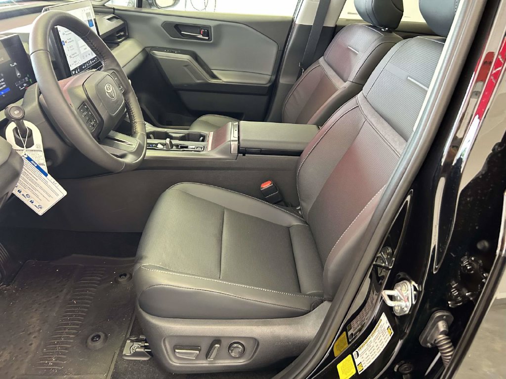 Used 2026 Toyota RAV4 Limited AWD/4WD image 16