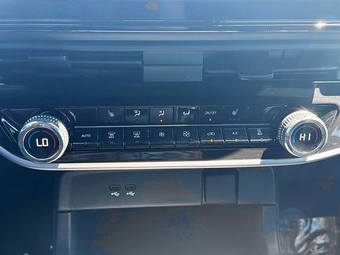 Used 2024 Honda Prologue EX image 24