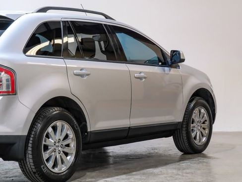 Used 2010 Ford Edge SEL image 15