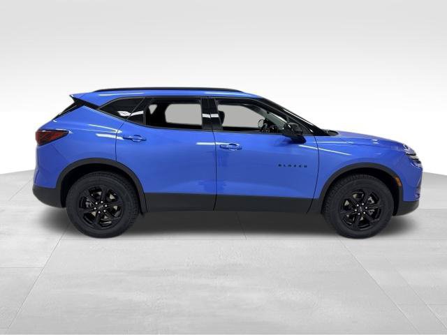 Certified 2025 Chevrolet Blazer LT w/ Convenience Package FWD image 4