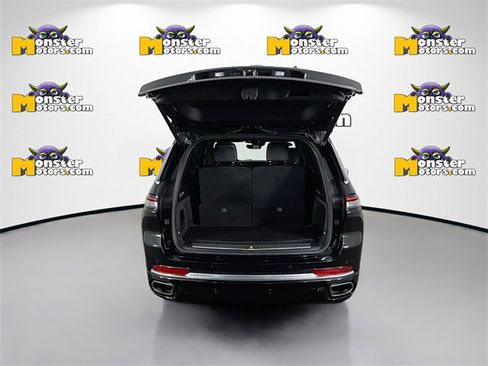 Used 2021 Jeep Grand Cherokee L Summit w/ Luxury Tech Group V image 25