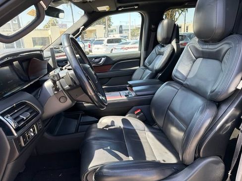 Used 2023 Lincoln Navigator L Reserve w/ Monochromatic Package AWD/4WD image 18