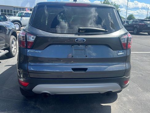 Used 2017 Ford Escape SE w/ SE Cold Weather Package AWD/4WD image 9