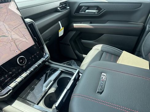 New 2026 GMC Yukon AT4 Ultimate w/ LPO, Floor Liner Package AWD/4WD image 25
