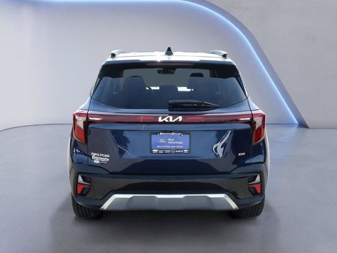 Used 2024 Kia Seltos EX AWD/4WD image 6