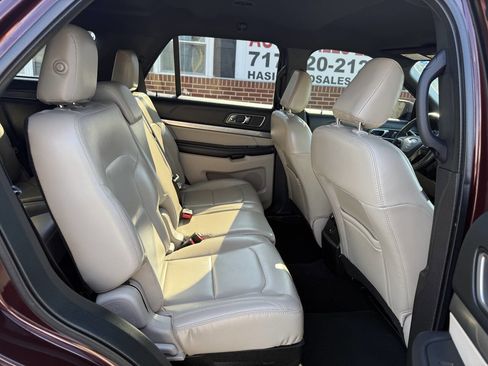 Used 2019 Ford Explorer XLT w/ Equipment Group 202A image 20