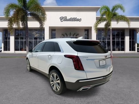 Certified 2024 Cadillac XT5 Premium Luxury w/ Technology Package FWD image 11