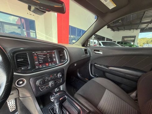 Used 2020 Dodge Charger R/T w/ Blacktop Package RWD image 31
