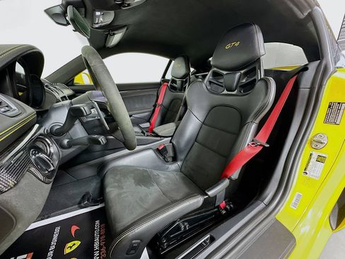 Used 2022 Porsche 718 Cayman GT4 RWD image 16