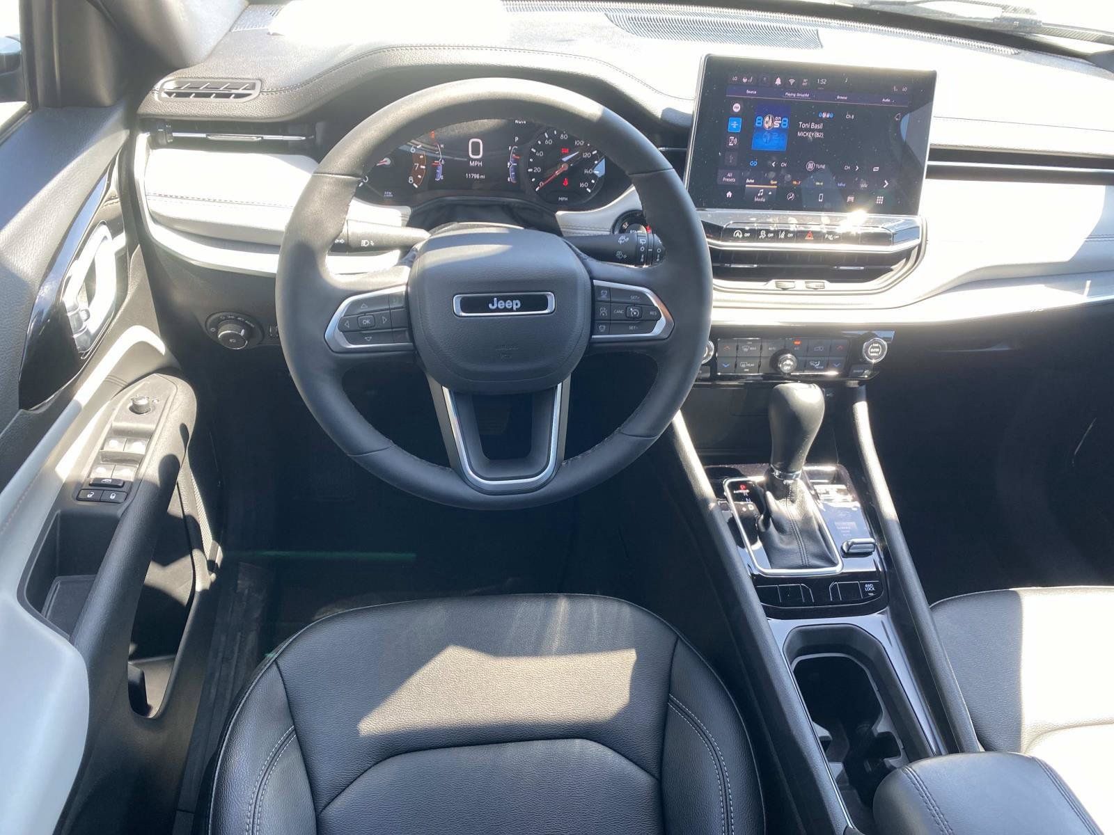 Used 2025 Jeep Compass Limited w/ Mopar Graphics Package AWD/4WD image 20