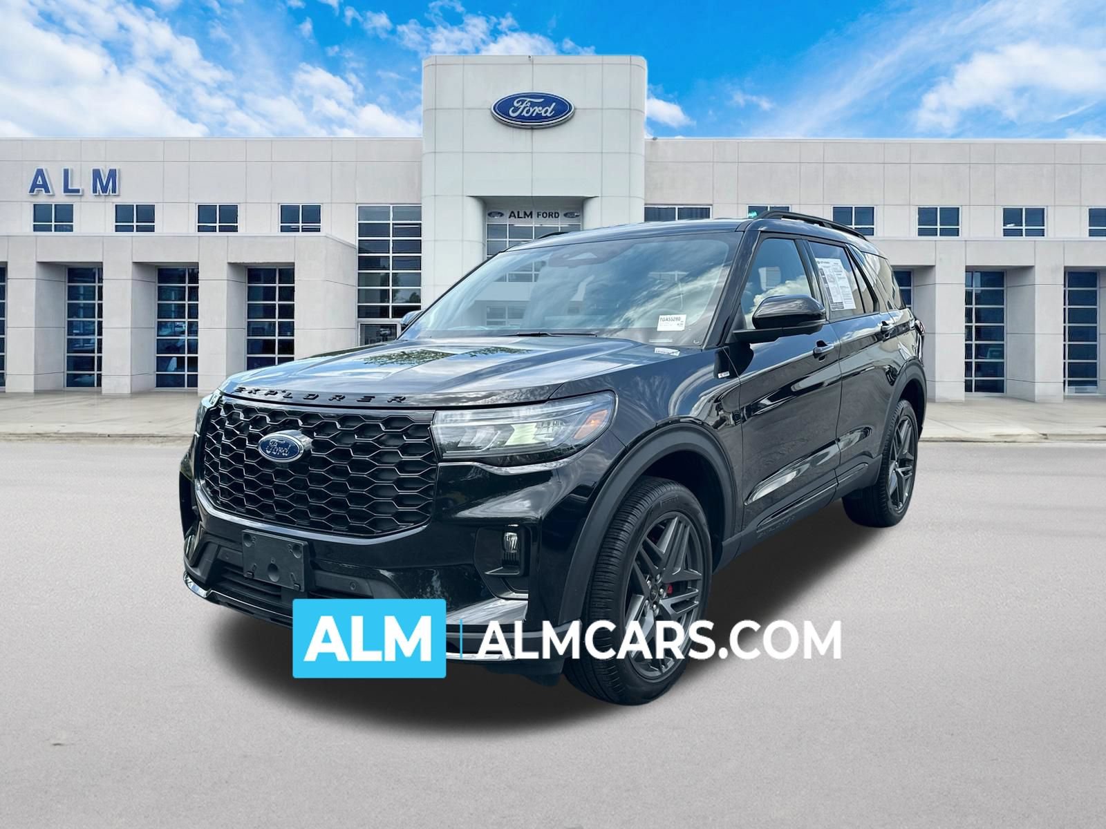 Used 2026 Ford Explorer ST-Line w/ ST-Line Street Pack AWD/4WD image 1