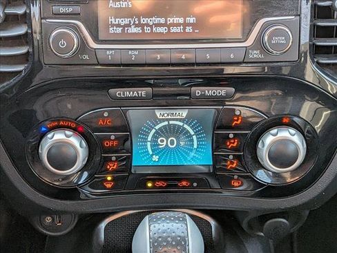 Used 2016 Nissan Juke SV image 13