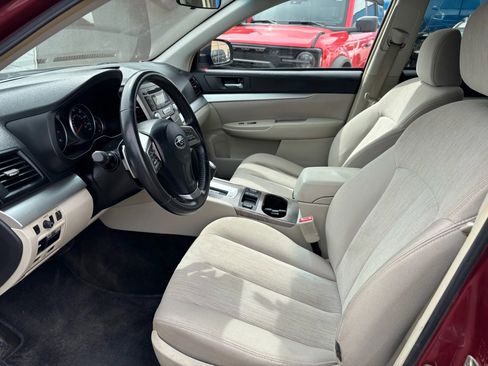 Used 2013 Subaru Outback 2.5i Premium image 10