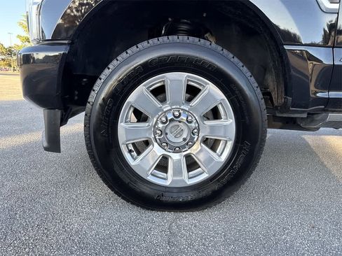 Used 2021 Ford F250 Platinum image 11