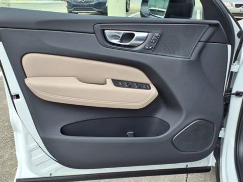 New 2026 Volvo XC60 B5 Core image 12