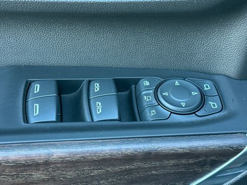 Used 2020 GMC Sierra 3500 Denali w/ Denali Ultimate Package image 11