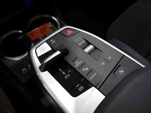 Used 2025 BMW X1 M35i w/ Premium Package image 28