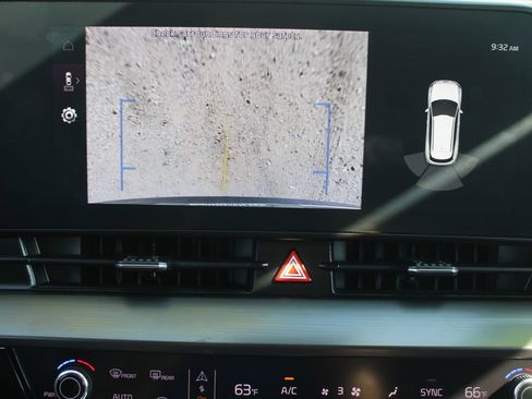 Certified 2024 Kia Sportage EX image 47