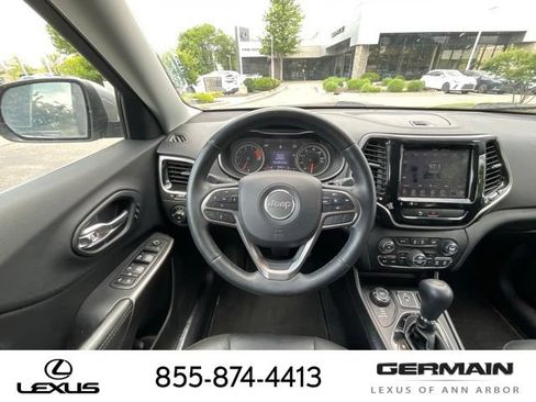 Used 2019 Jeep Cherokee Limited AWD/4WD image 15