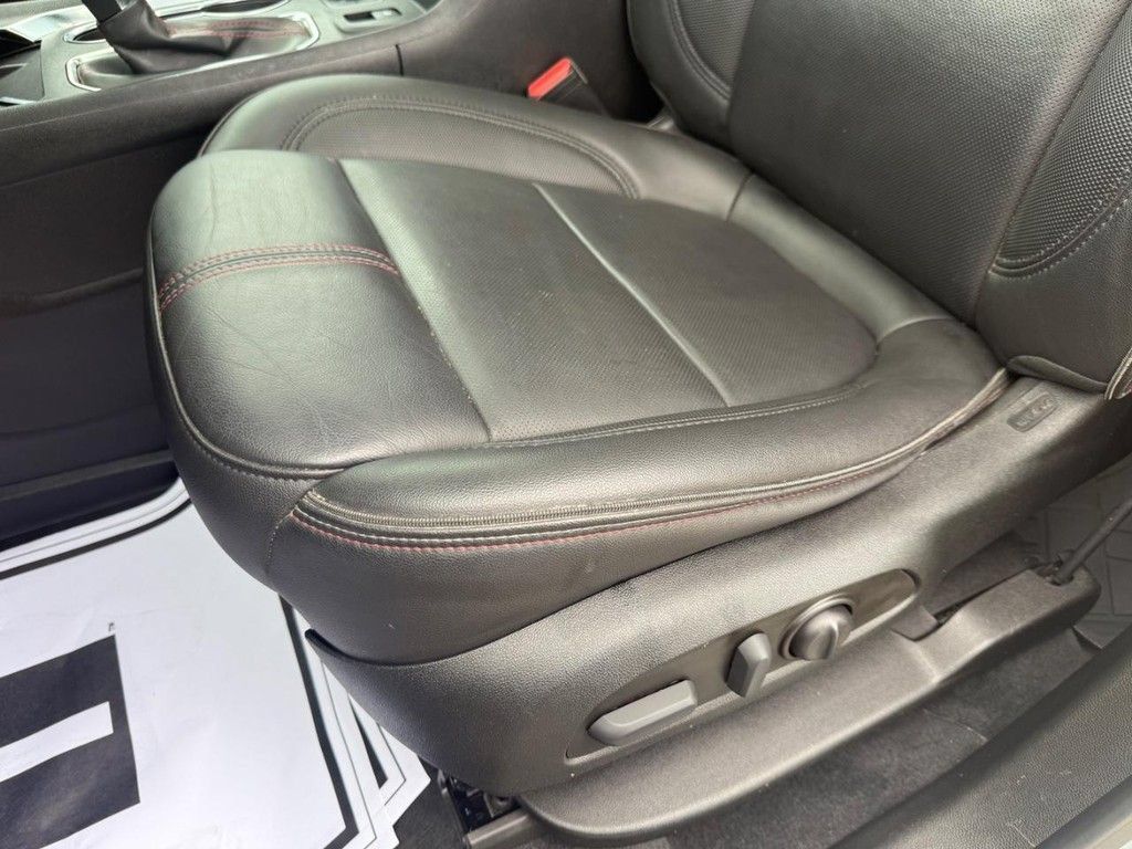 Used 2023 Chevrolet Traverse RS w/ LPO, Floor Liner Package AWD/4WD image 34