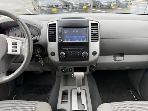 Used 2019 Nissan Frontier SV image 22