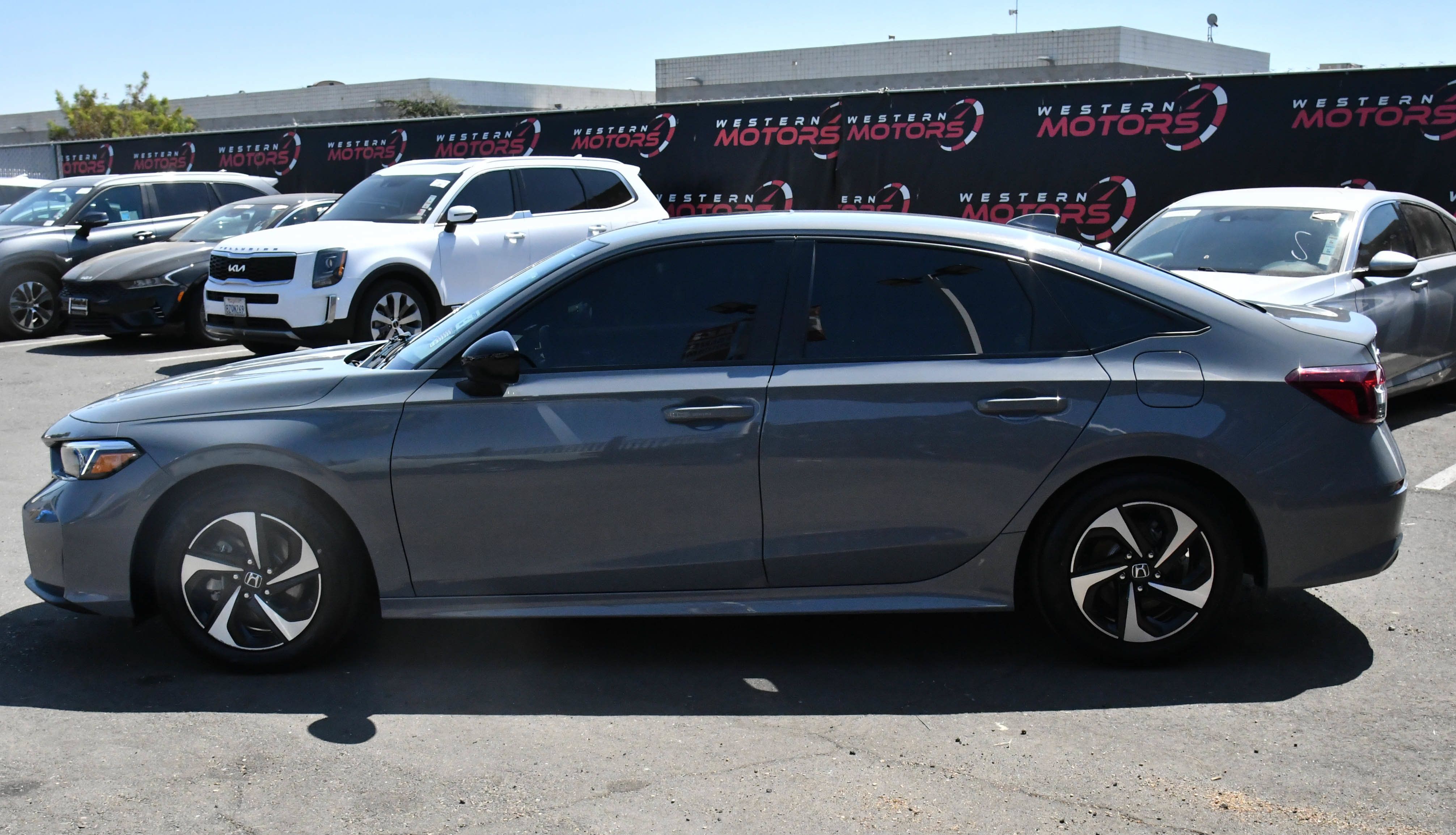 Used 2025 Honda Civic Sport image 4