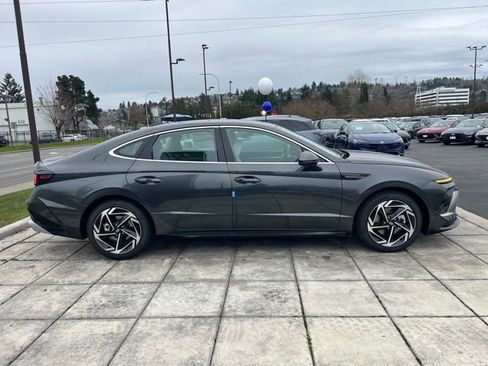 New 2026 Hyundai Sonata SEL AWD/4WD image 9