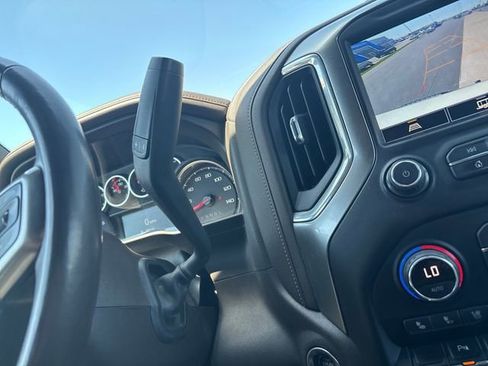 Used 2021 Chevrolet Silverado 1500 LTZ AWD/4WD image 21