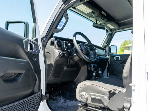 Used 2023 Jeep Wrangler Unlimited Sport AWD/4WD image 13