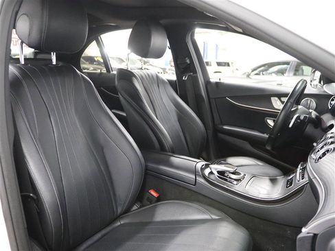 Used 2018 Mercedes-Benz E 300 4MATIC image 13