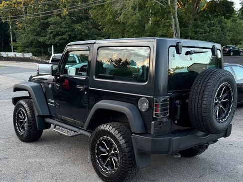 Used 2017 Jeep Wrangler Sport w/ Quick Order Package 24S AWD/4WD image 4