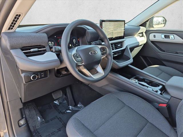 New 2026 Ford Explorer Active RWD image 3