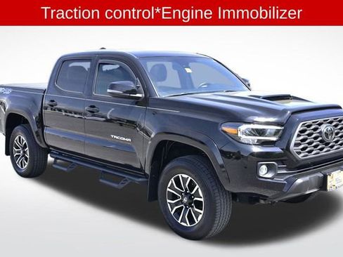 Used 2020 Toyota Tacoma TRD Sport w/ TRD Premium Sport Package AWD/4WD image 6