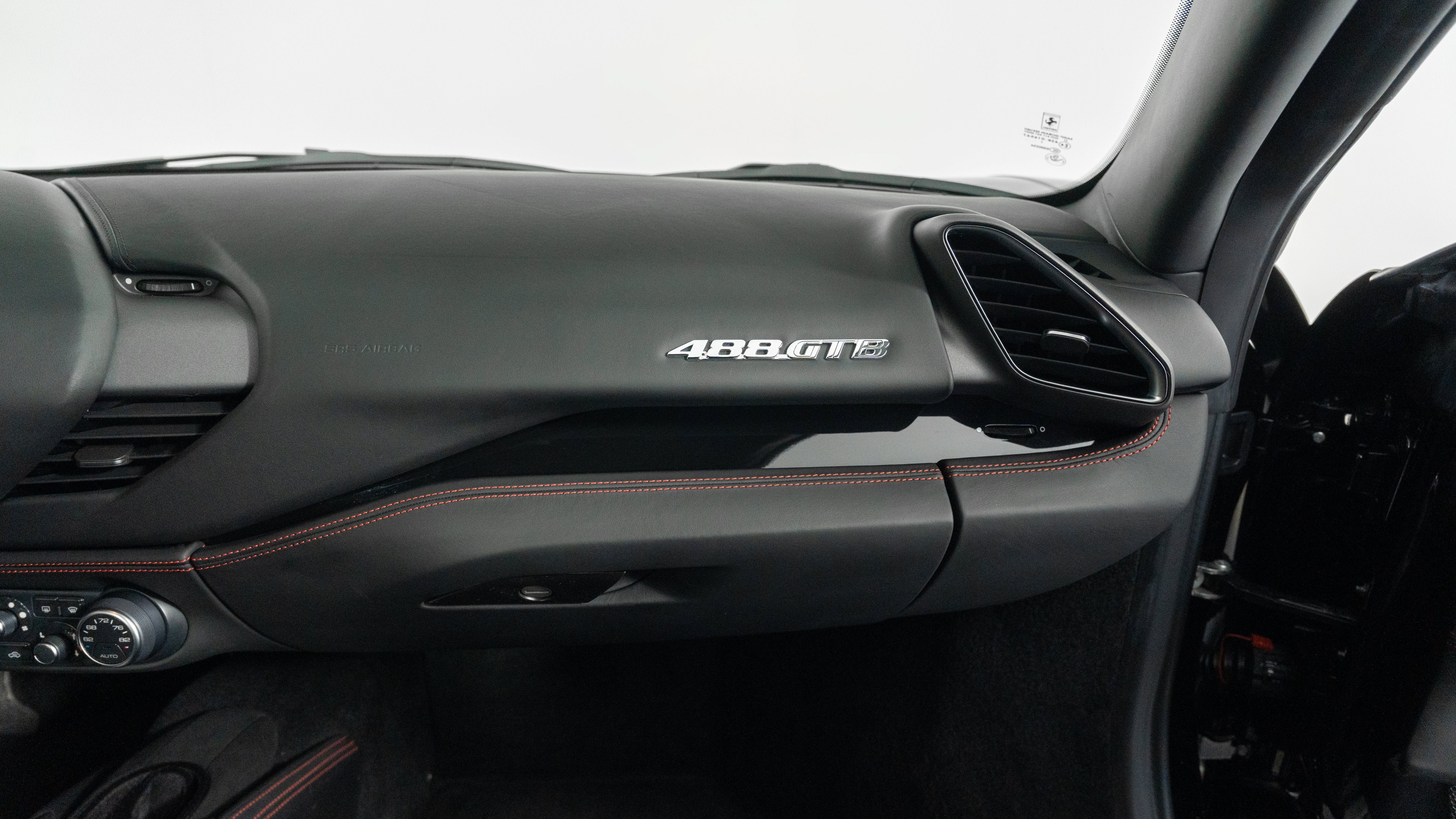 Certified 2018 Ferrari 488 GTB RWD image 36