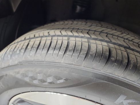 Used 2024 Hyundai Kona Limited FWD image 34