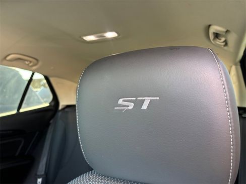 Certified 2023 Buick Envision Preferred w/ Sport Touring Package image 14