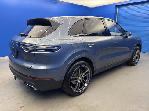 Used 2020 Porsche Cayenne image 7