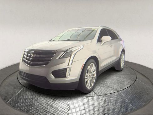 Used 2019 Cadillac XT5 Premium Luxury FWD image 3