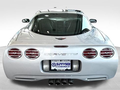 Used 1998 Chevrolet Corvette Coupe w/ Memory Pkg RWD image 6