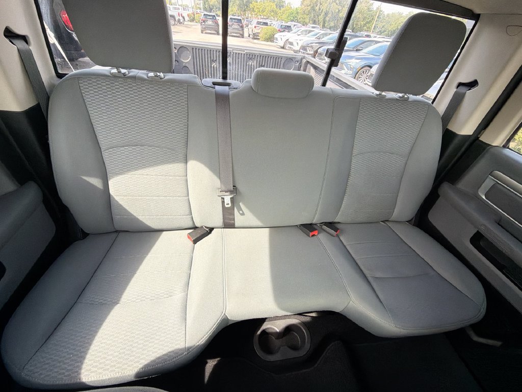 Used 2019 RAM 1500 Classic SLT AWD/4WD image 14