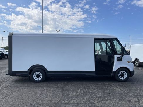Used 2024 Chevrolet Brightdrop 600 w/ Battery Pack, Max Range AWD/4WD image 12